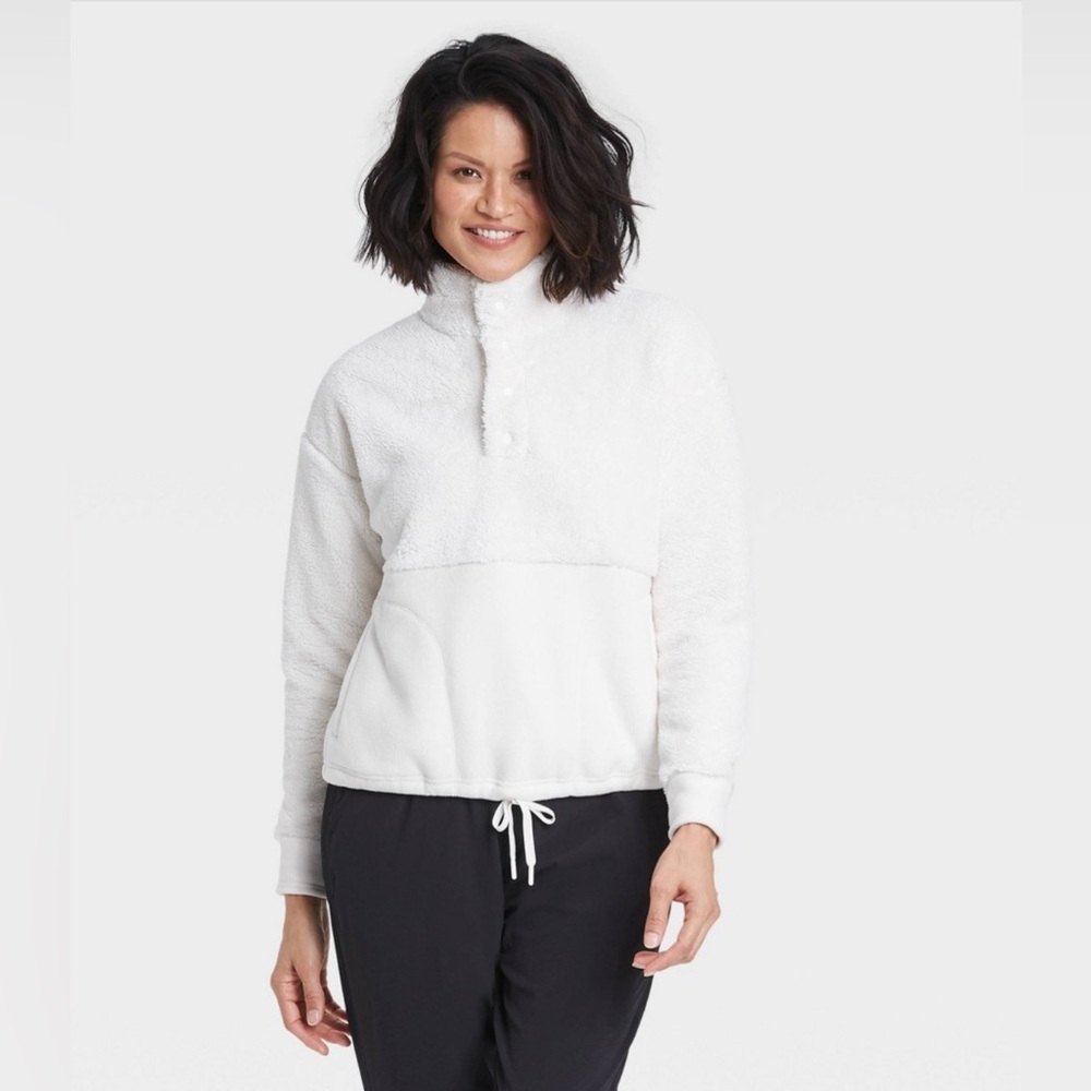 Women’s Cream Colored Sherpa Pullover Fleece Sweatshirt Athleisure Loungewear